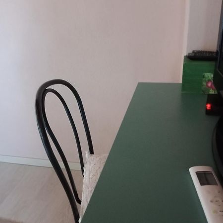 Апартаменты Vite Dipinte 1 Bilocale In Langa Новелло Экстерьер фото