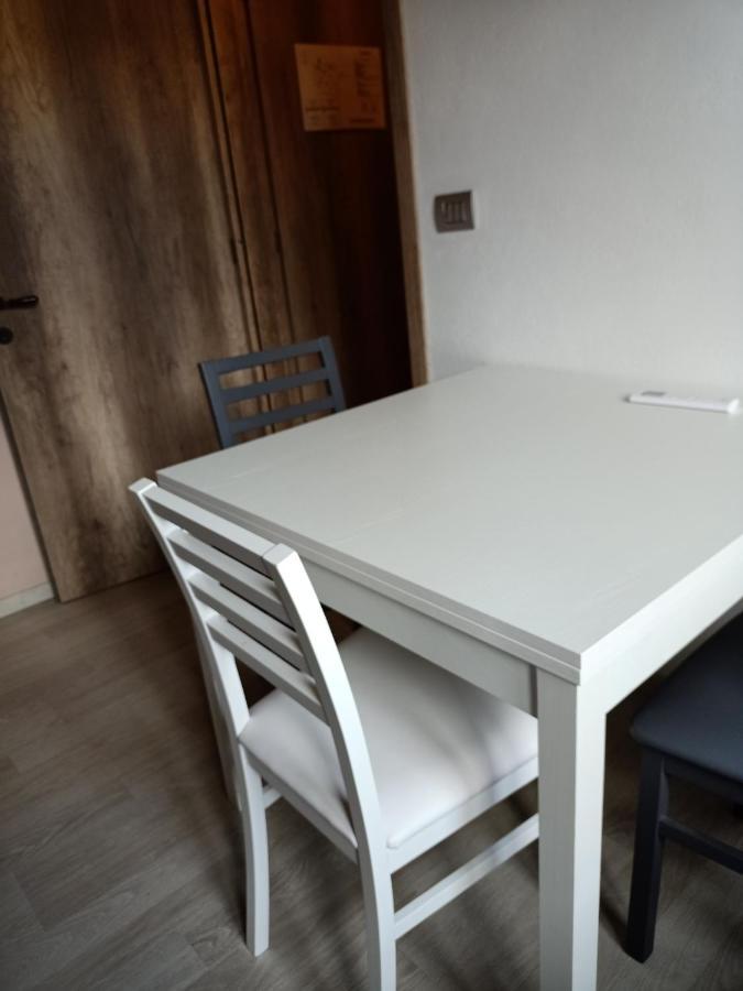 Апартаменты Vite Dipinte 1 Bilocale In Langa Новелло Экстерьер фото