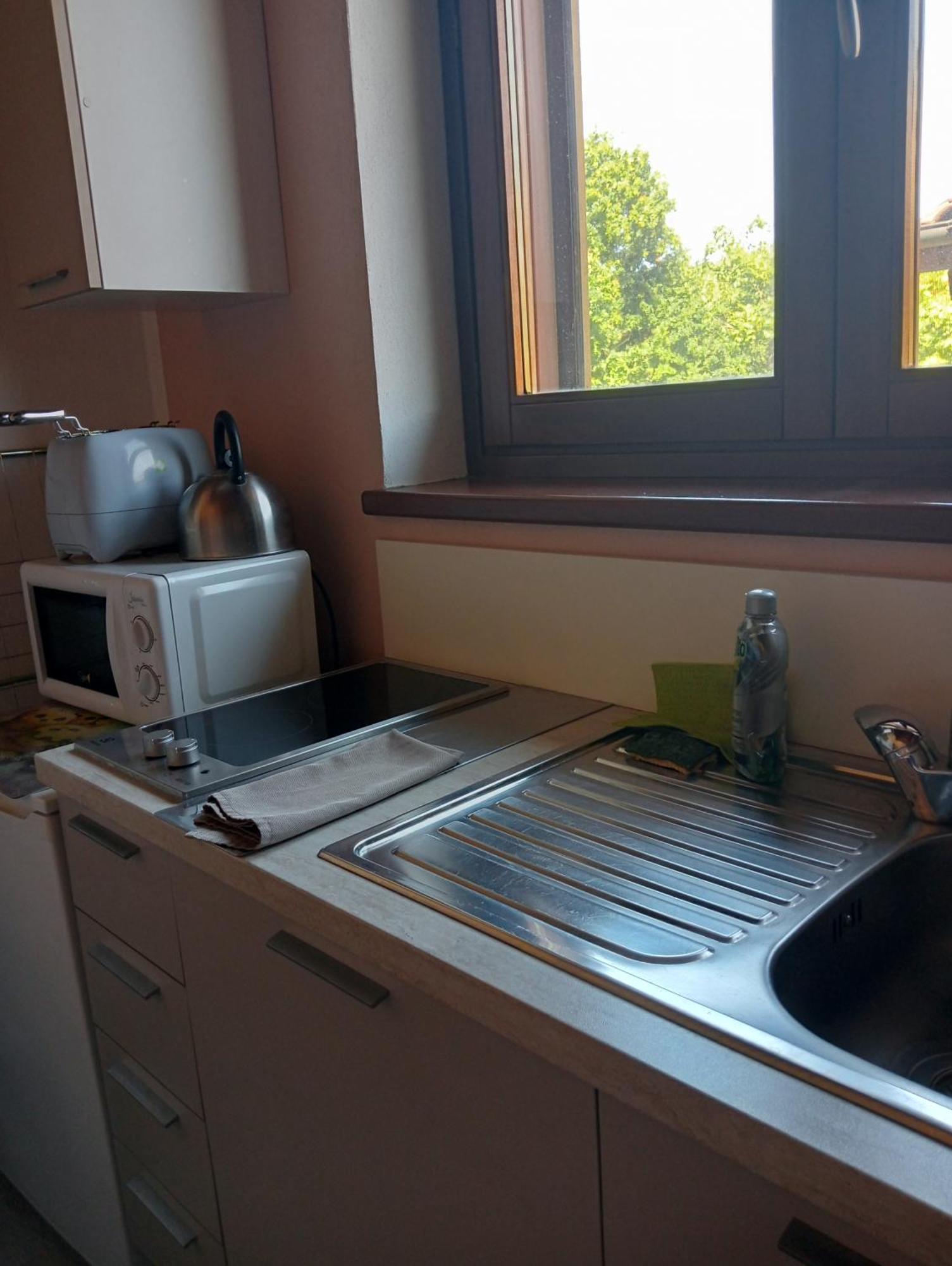 Апартаменты Vite Dipinte 1 Bilocale In Langa Новелло Экстерьер фото