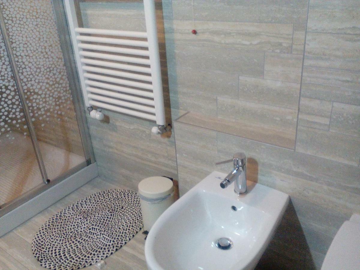 Апартаменты Vite Dipinte 1 Bilocale In Langa Новелло Экстерьер фото